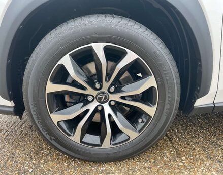 Lexus NX 2.5 NX 300h F Sport CVT 4WD 5dr 14