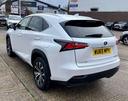 Lexus NX 2.5 NX 300h F Sport CVT 4WD 5dr 9