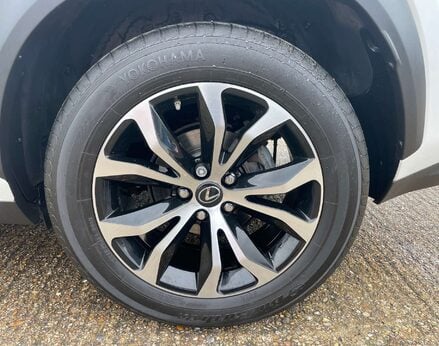 Lexus NX 2.5 NX 300h F Sport CVT 4WD 5dr 13