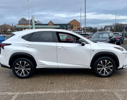 Lexus NX 2.5 NX 300h F Sport CVT 4WD 5dr 10