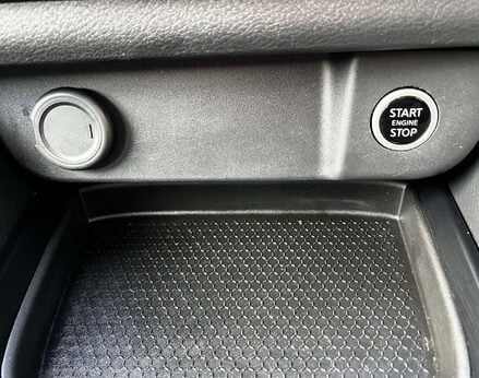 Nissan Qashqai 1.3 Qashqai Acenta Premium T MHEV CVT 5dr 57