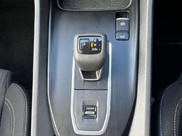 Nissan Qashqai 1.3 Qashqai Acenta Premium T MHEV CVT 5dr 61