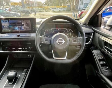 Nissan Qashqai 1.3 Qashqai Acenta Premium T MHEV CVT 5dr 19