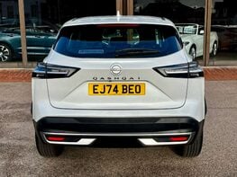 Nissan Qashqai 1.3 Qashqai Acenta Premium T MHEV CVT 5dr 6