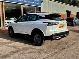Nissan Qashqai 1.3 Qashqai Acenta Premium T MHEV CVT 5dr 9