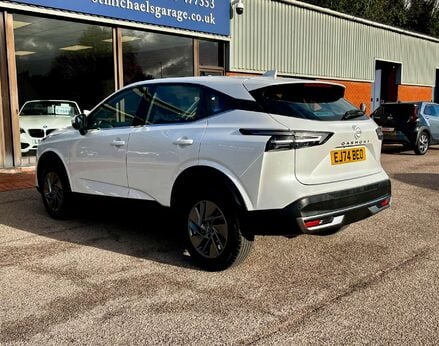 Nissan Qashqai 1.3 Qashqai Acenta Premium T MHEV CVT 5dr 9