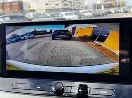 Nissan Qashqai 1.3 Qashqai Acenta Premium T MHEV CVT 5dr 41