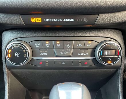 Ford Fiesta 1.0 Fiesta Active X T Auto 5dr 43