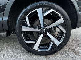 Nissan Qashqai 1.3 Qashqai N-Motion DiG-T 5dr 14