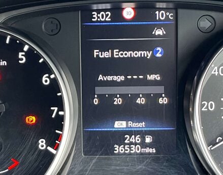 Nissan Qashqai 1.3 Qashqai N-Motion DiG-T 5dr 27