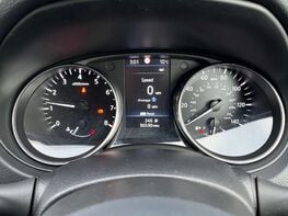 Nissan Qashqai 1.3 Qashqai N-Motion DiG-T 5dr 21