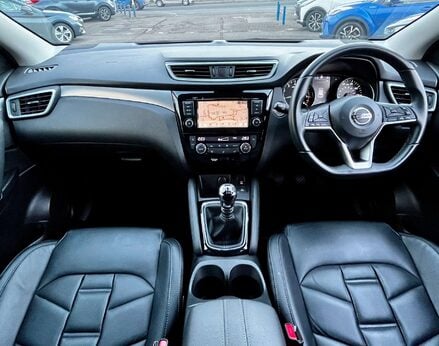 Nissan Qashqai 1.3 Qashqai N-Motion DiG-T 5dr 2