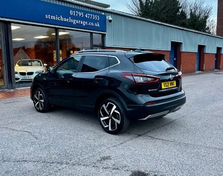 Nissan Qashqai 1.3 Qashqai N-Motion DiG-T 5dr 9