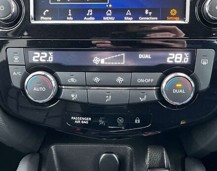 Nissan Qashqai 1.3 Qashqai N-Motion DiG-T 5dr 49