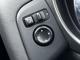 Nissan Qashqai 1.3 Qashqai N-Motion DiG-T 5dr 61