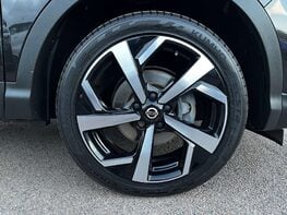 Nissan Qashqai 1.3 Qashqai N-Motion DiG-T 5dr 12