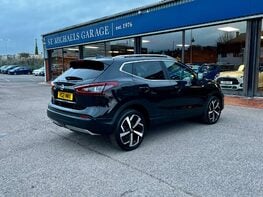 Nissan Qashqai 1.3 Qashqai N-Motion DiG-T 5dr 8