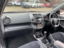 Toyota Rav4 2.2 RAV4 XT-R D-4D 4WD 5dr 23