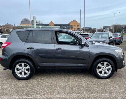 Toyota Rav4 2.2 RAV4 XT-R D-4D 4WD 5dr 10