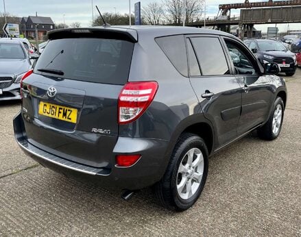 Toyota Rav4 2.2 RAV4 XT-R D-4D 4WD 5dr 9