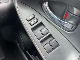 Toyota Rav4 2.2 RAV4 XT-R D-4D 4WD 5dr 37