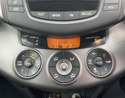 Toyota Rav4 2.2 RAV4 XT-R D-4D 4WD 5dr 27