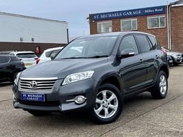 Toyota Rav4 2.2 RAV4 XT-R D-4D 4WD 5dr 1