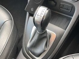 Renault Captur 1.3 Captur GT Line TCe Auto 5dr 44