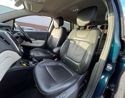 Renault Captur 1.3 Captur GT Line TCe Auto 5dr 57