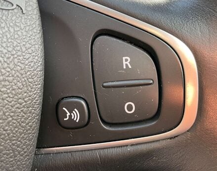 Renault Captur 1.3 Captur GT Line TCe Auto 5dr 48