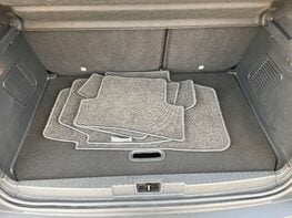 Renault Captur 1.3 Captur GT Line TCe Auto 5dr 61