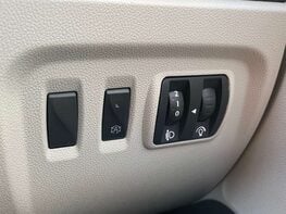 Renault Captur 1.3 Captur GT Line TCe Auto 5dr 52