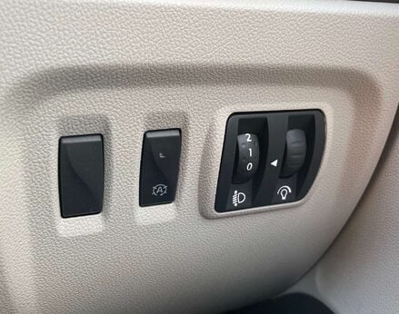 Renault Captur 1.3 Captur GT Line TCe Auto 5dr 52