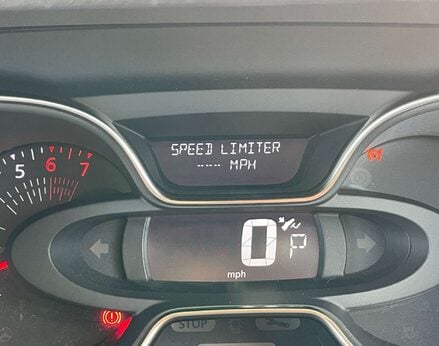 Renault Captur 1.3 Captur GT Line TCe Auto 5dr 23