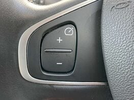 Renault Captur 1.3 Captur GT Line TCe Auto 5dr 47