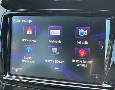 Renault Captur 1.3 Captur GT Line TCe Auto 5dr 29