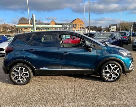 Renault Captur 1.3 Captur GT Line TCe Auto 5dr 10