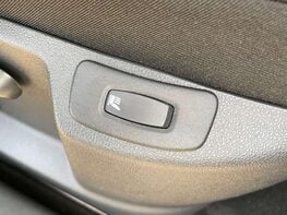 Renault Captur 1.3 Captur GT Line TCe Auto 5dr 56