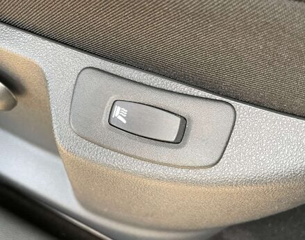 Renault Captur 1.3 Captur GT Line TCe Auto 5dr 56