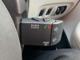 Renault Captur 1.3 Captur GT Line TCe Auto 5dr 49