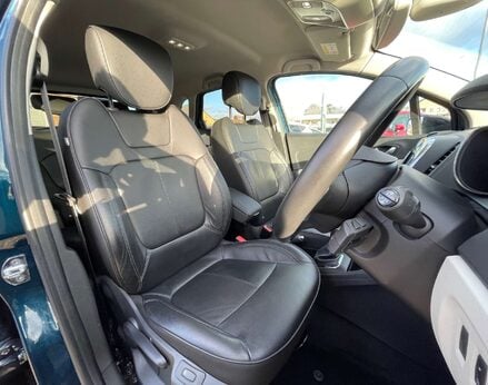 Renault Captur 1.3 Captur GT Line TCe Auto 5dr 55