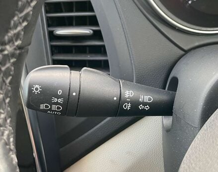 Renault Captur 1.3 Captur GT Line TCe Auto 5dr 50