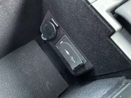 Lexus NX 2.5 NX 300h F Sport CVT 4WD 5dr 49