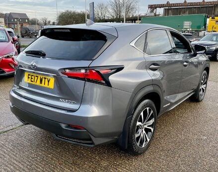 Lexus NX 2.5 NX 300h F Sport CVT 4WD 5dr 9