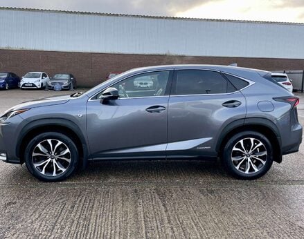 Lexus NX 2.5 NX 300h F Sport CVT 4WD 5dr 11
