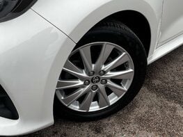 Toyota Yaris 1.5 Yaris Icon HEV CVT 5dr 3