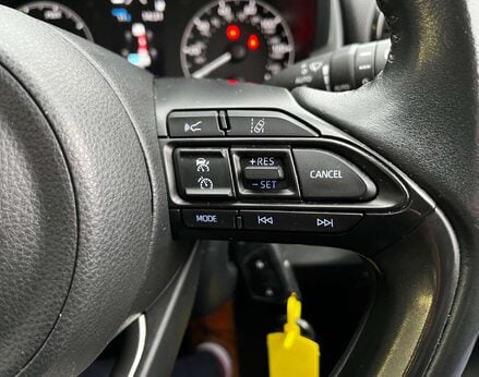 Toyota Yaris 1.5 Yaris Icon HEV CVT 5dr 57