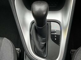 Toyota Yaris 1.5 Yaris Icon HEV CVT 5dr 54