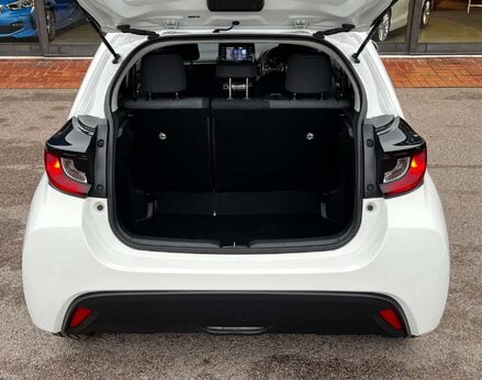 Toyota Yaris 1.5 Yaris Icon HEV CVT 5dr 66