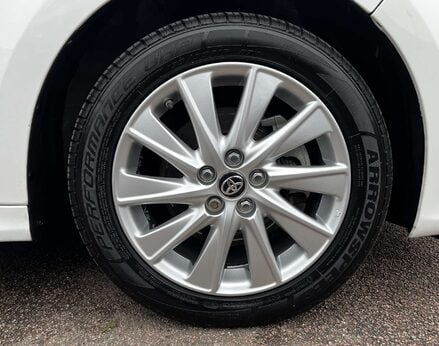 Toyota Yaris 1.5 Yaris Icon HEV CVT 5dr 16